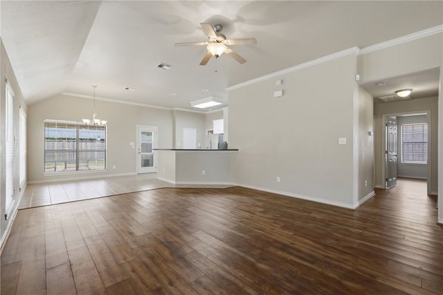 901 Crystal Dove Avenue, College Station, TX 77845