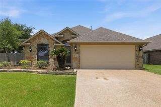 901 Crystal Dove Avenue, College Station, TX 77845