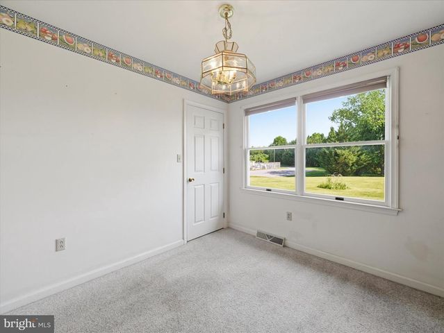 1741 WISTERIA DRIVE, Chambersburg, PA 17202