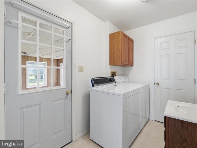 1741 WISTERIA DRIVE, Chambersburg, PA 17202