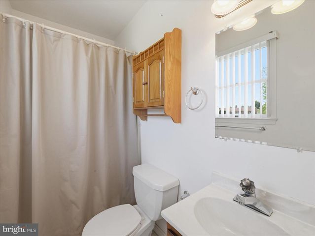 1741 WISTERIA DRIVE, Chambersburg, PA 17202