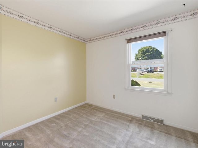 1741 WISTERIA DRIVE, Chambersburg, PA 17202