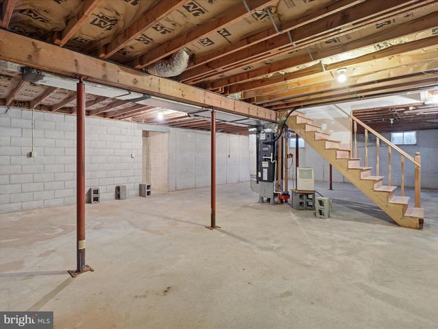 1741 WISTERIA DRIVE, Chambersburg, PA 17202