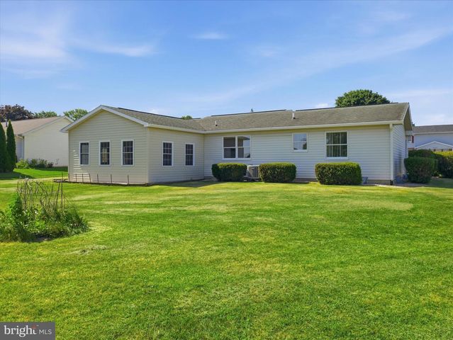 1741 WISTERIA DRIVE, Chambersburg, PA 17202