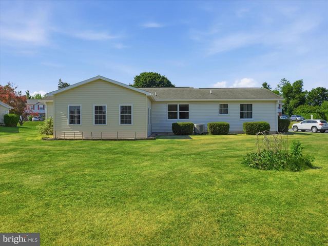 1741 WISTERIA DRIVE, Chambersburg, PA 17202