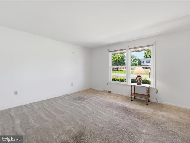 1741 WISTERIA DRIVE, Chambersburg, PA 17202
