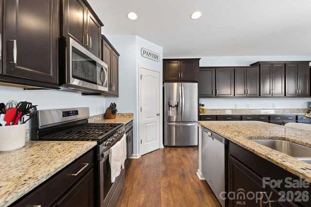 11033 Crane Creek Drive, Charlotte, NC 28278
