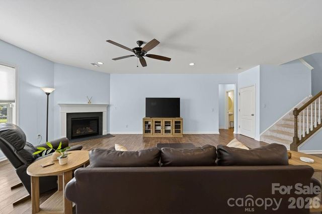 11033 Crane Creek Drive, Charlotte, NC 28278
