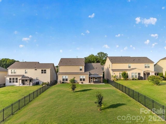 11033 Crane Creek Drive, Charlotte, NC 28278