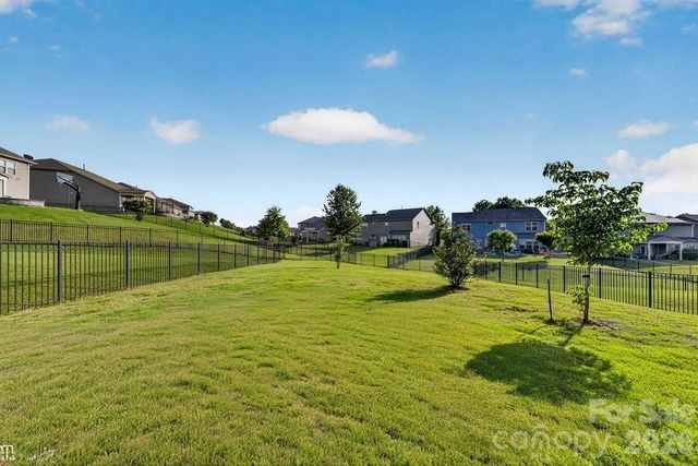 11033 Crane Creek Drive, Charlotte, NC 28278