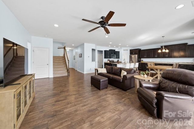 11033 Crane Creek Drive, Charlotte, NC 28278