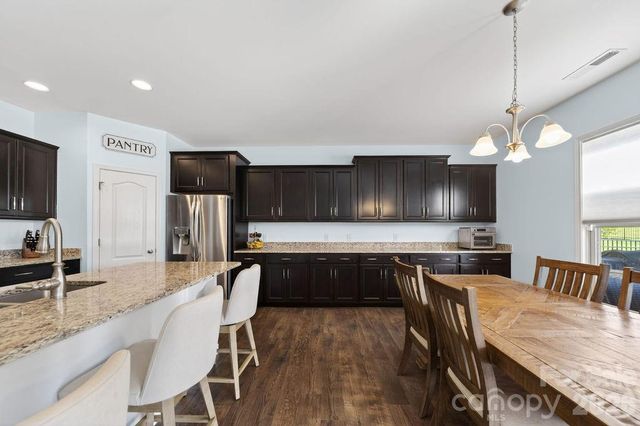 11033 Crane Creek Drive, Charlotte, NC 28278