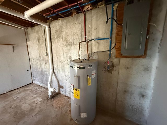 108 Harper Drive, Anderson, MO 64831