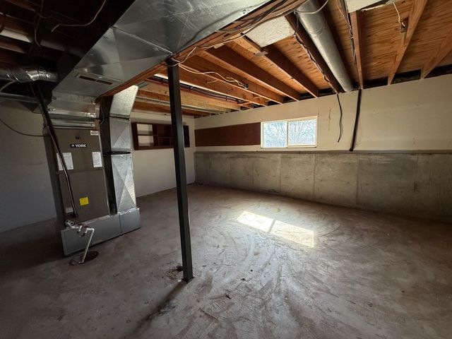 108 Harper Drive, Anderson, MO 64831