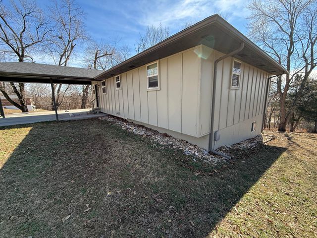 108 Harper Drive, Anderson, MO 64831