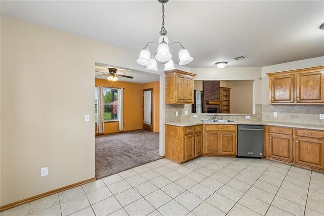 1909 Bradford Way, Edmond, OK 73003