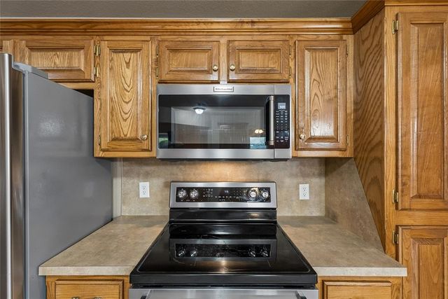 1909 Bradford Way, Edmond, OK 73003