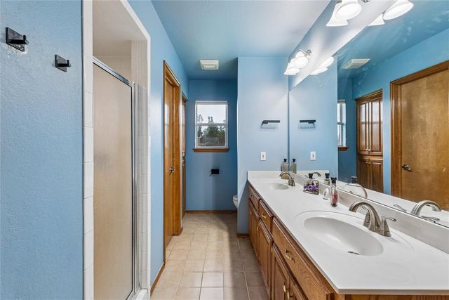 1909 Bradford Way, Edmond, OK 73003