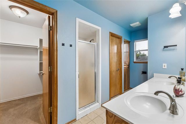1909 Bradford Way, Edmond, OK 73003