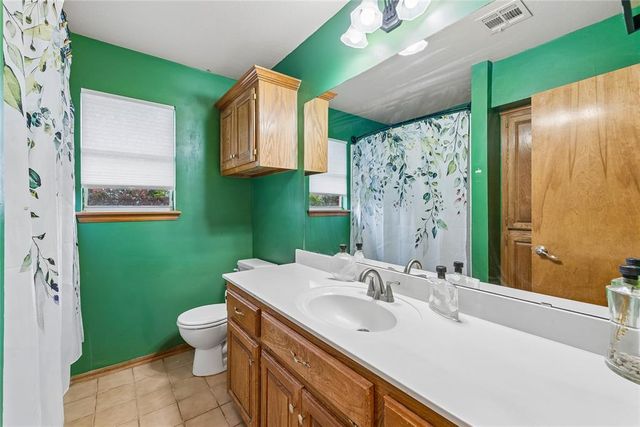 1909 Bradford Way, Edmond, OK 73003