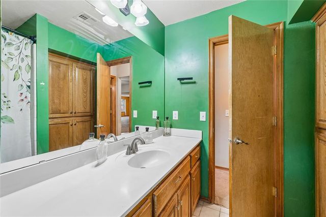 1909 Bradford Way, Edmond, OK 73003