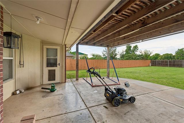 1909 Bradford Way, Edmond, OK 73003