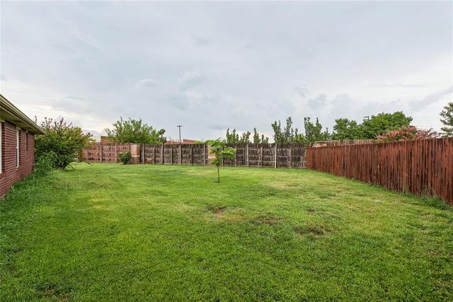 1909 Bradford Way, Edmond, OK 73003