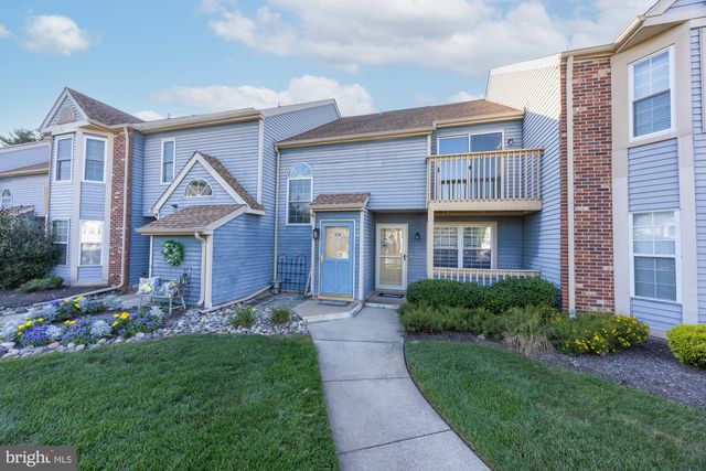 85 PINEWOOD DR, Hamilton, NJ 08690