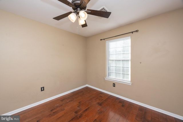 85 PINEWOOD DR, Hamilton, NJ 08690