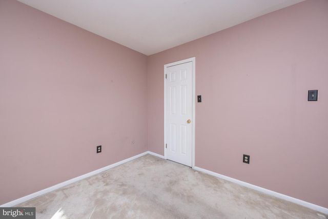 85 PINEWOOD DR, Hamilton, NJ 08690