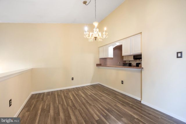 85 PINEWOOD DR, Hamilton, NJ 08690