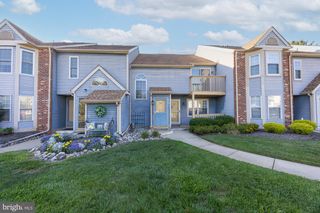 85 PINEWOOD DR, Hamilton, NJ 08690