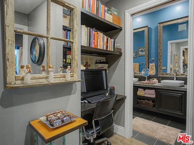 8675 Falmouth Avenue 110, Playa Del Rey (los Angeles), CA 90293