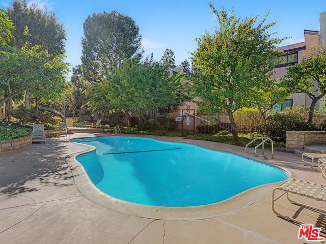 8675 Falmouth Avenue 110, Playa Del Rey (los Angeles), CA 90293
