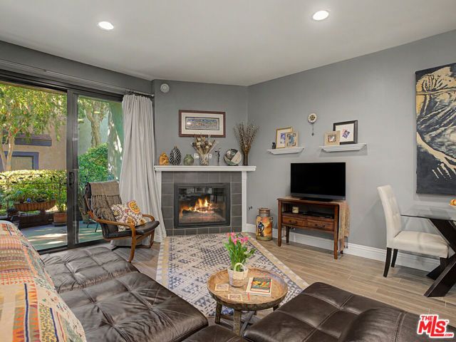 8675 Falmouth Avenue 110, Playa Del Rey (los Angeles), CA 90293