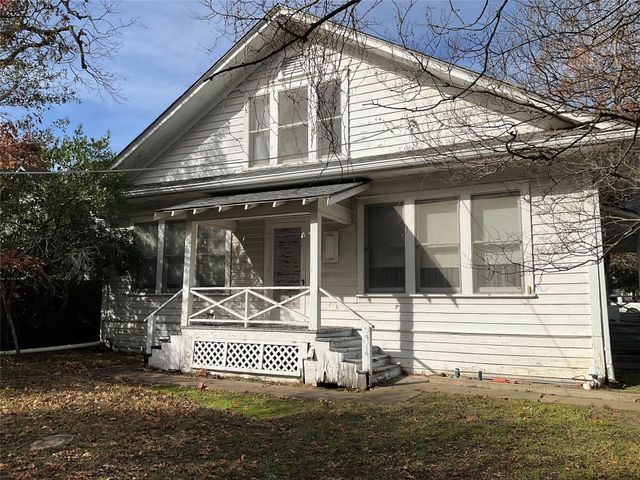 1303 W 3rd Avenue, Corsicana, TX 75110