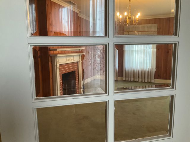 1303 W 3rd Avenue, Corsicana, TX 75110