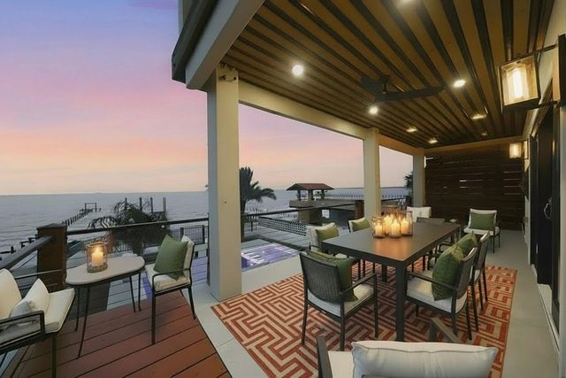 1918 Todville Road, Seabrook, TX 77586