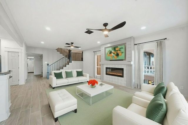 1918 Todville Road, Seabrook, TX 77586