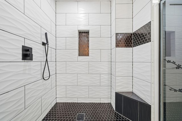 1918 Todville Road, Seabrook, TX 77586