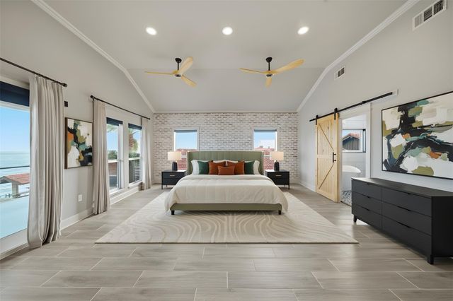 1918 Todville Road, Seabrook, TX 77586