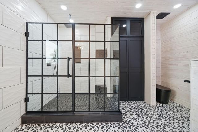 1918 Todville Road, Seabrook, TX 77586