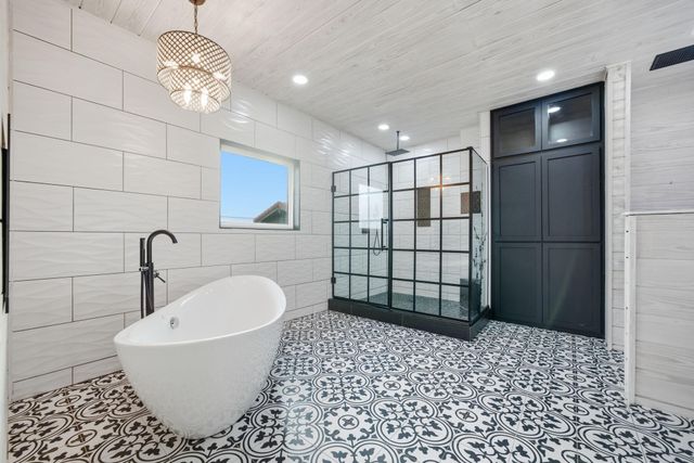 1918 Todville Road, Seabrook, TX 77586