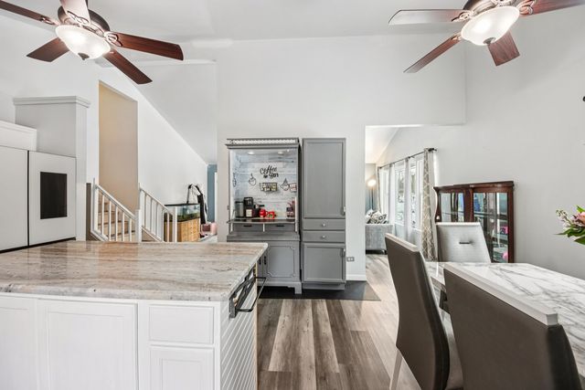 410 W Riverside Drive, Lakemoor, IL 60051