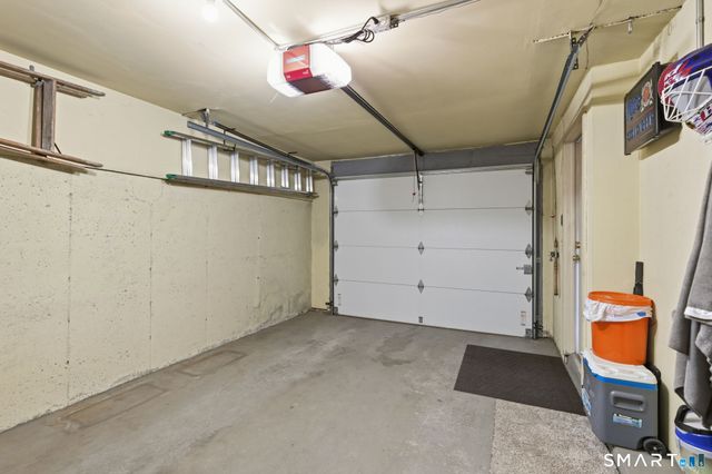 246 Metacomet Drive 246, Meriden, CT 06450