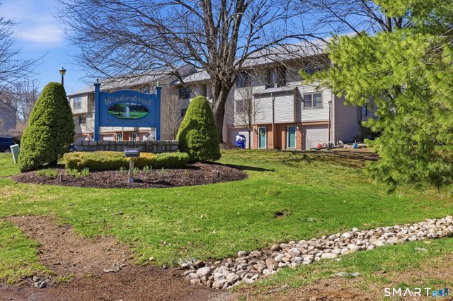 246 Metacomet Drive 246, Meriden, CT 06450