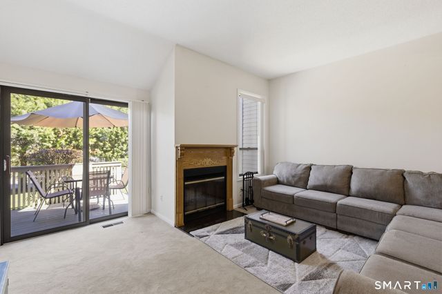 246 Metacomet Drive 246, Meriden, CT 06450