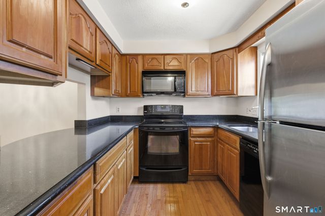 246 Metacomet Drive 246, Meriden, CT 06450