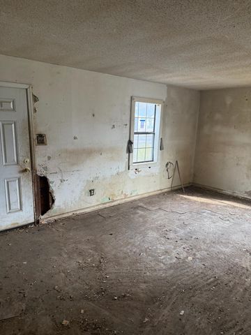 427 W BROOKS RD, Memphis, TN 38109