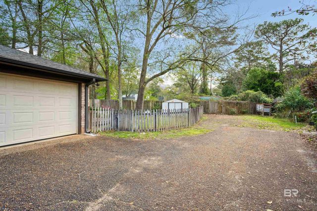 106 Lively Circle, Daphne, AL 36526